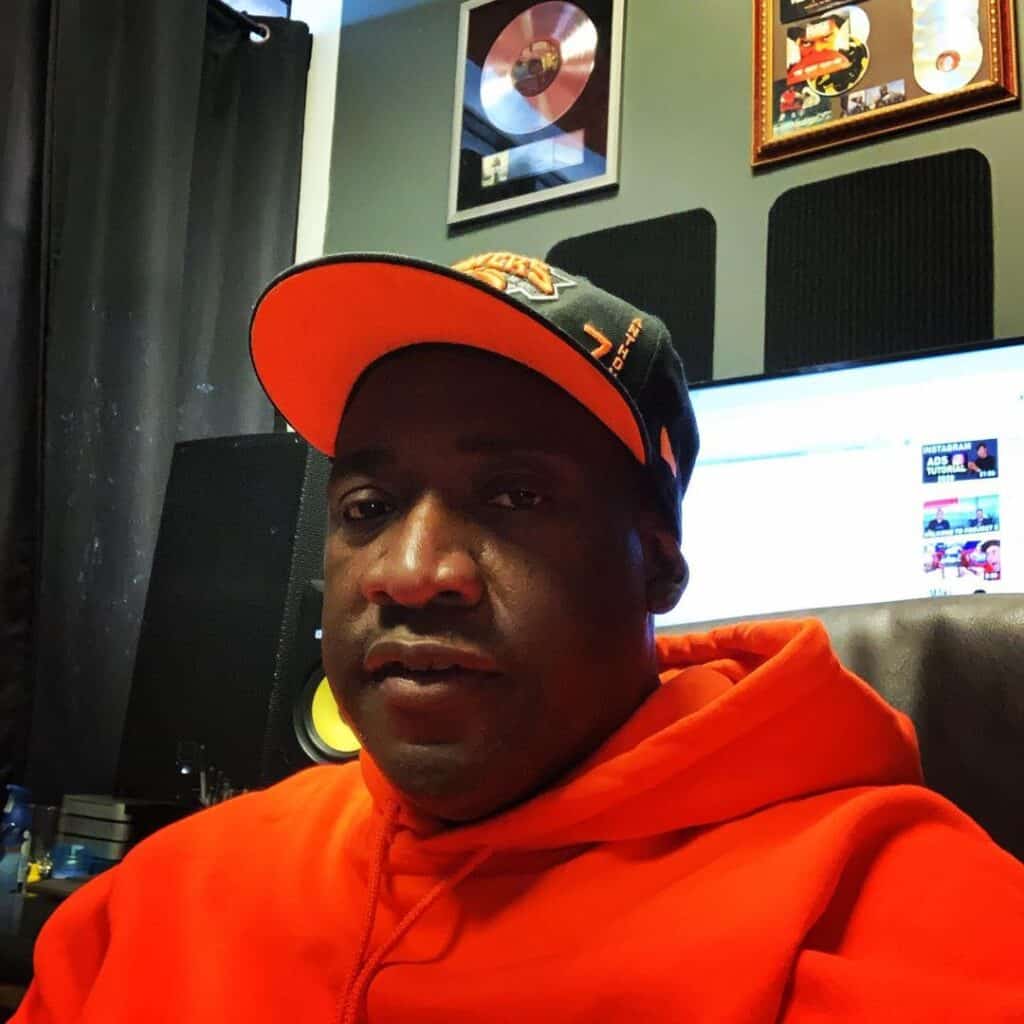 D/R Period alt pic 3 music producer