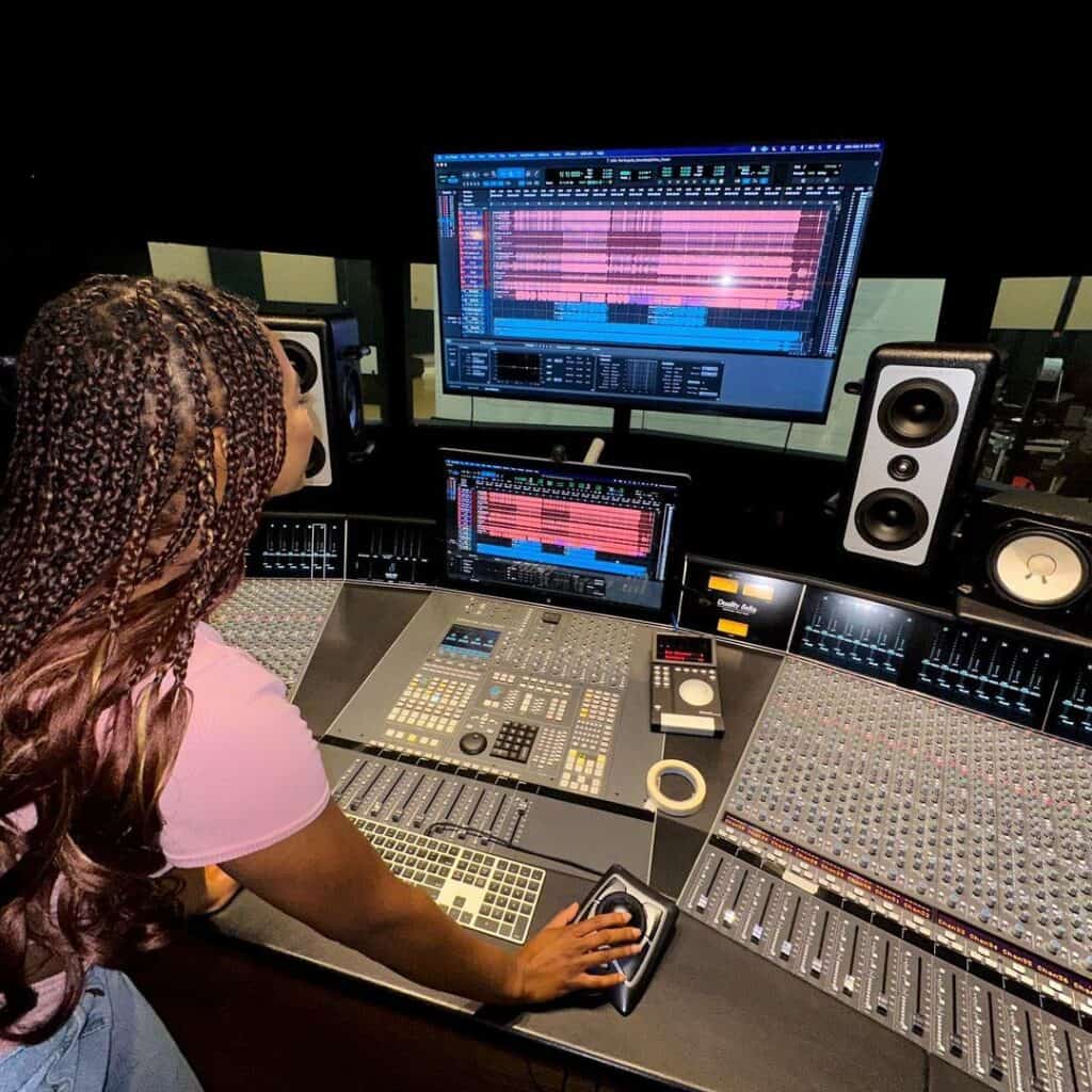 Da Fixx Ep 250 alt pic CeJae in studio (lyrics)