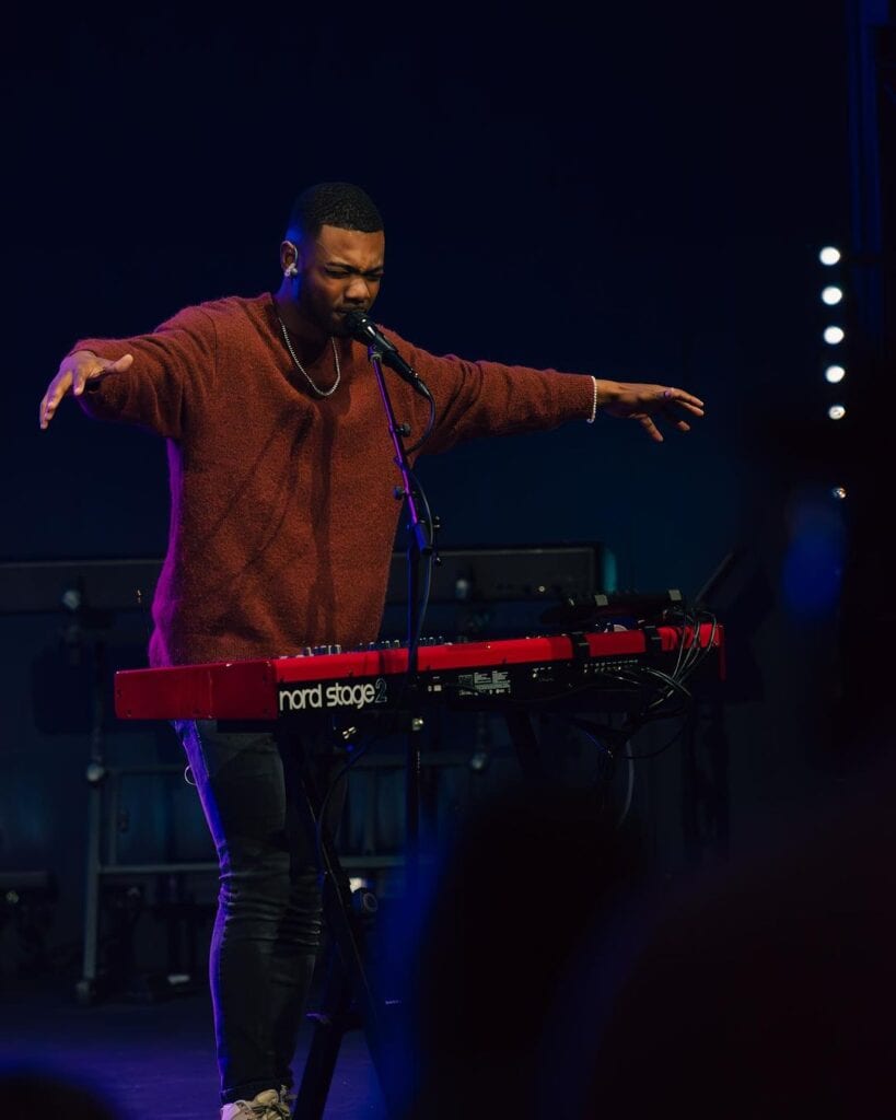 Da Fixx Ep 202 Isaac Ike White alt pic 2 faith and purpose on stage