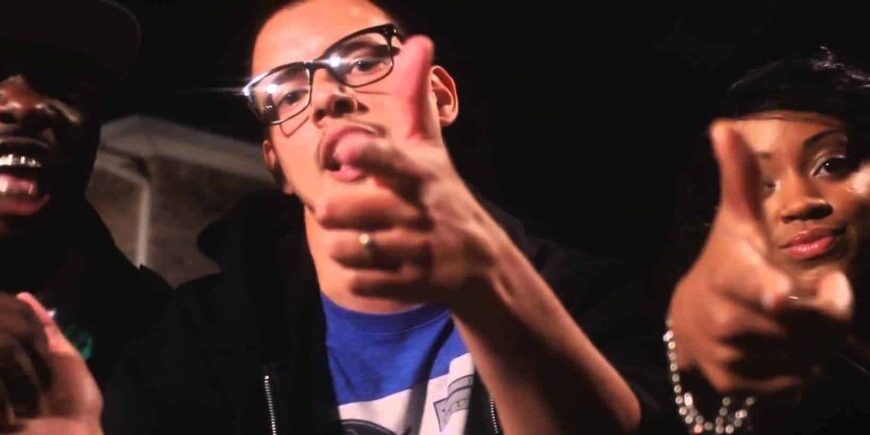 KWdpotxCIg