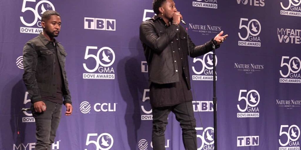 watch-lecrae-talks-new-album-in