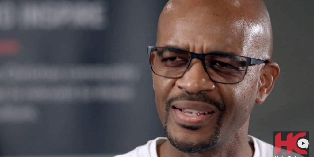 watch-mr-lee-interview-backstage