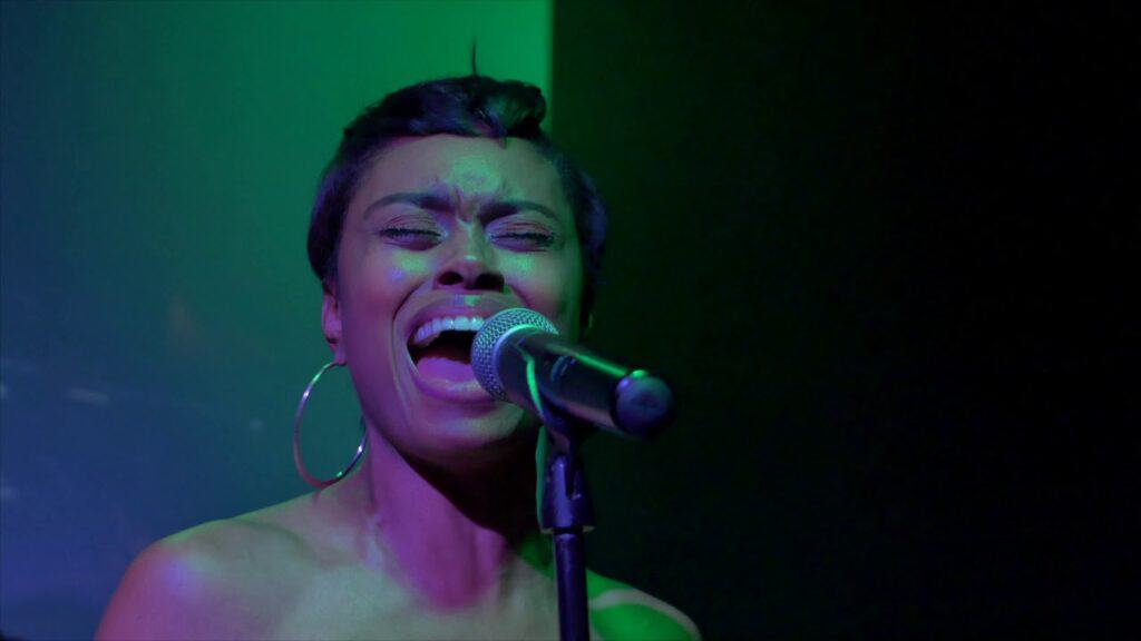 Shameia Crawford singing - Faith Music and Motherhood